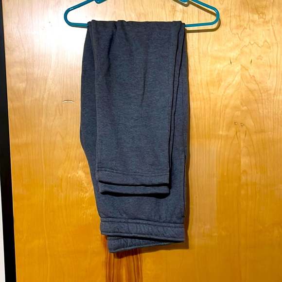 Mens nike sweatpants size L like new - Picture 2 of 2